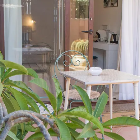 Jolie Bed & Breakfast